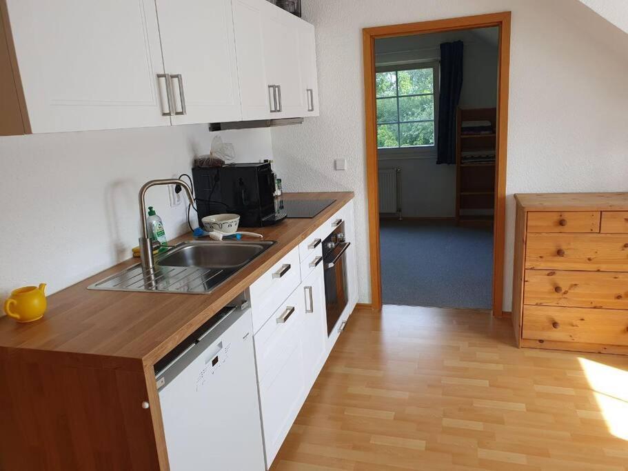 Gemuetliche Ferienwohnung Potsdam Luaran gambar